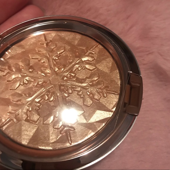 Mac Whisper of Gilt - Picture 6 of 6